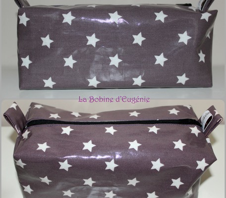 Trousse brique prune/étoiles blanches 22x8x10